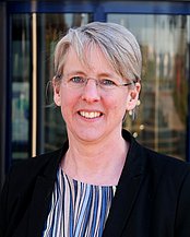 Portrait photo of Prof Dr Eva Münster