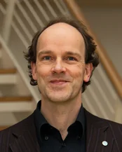 Porträtfoto von Univ.-Prof. Dr. Werner Vogd