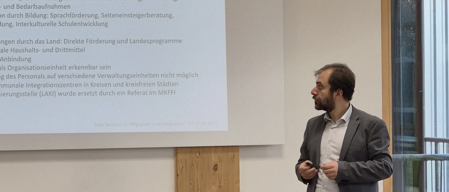 Öffentliche Eröffnungsvorlesung zum Seminar „Migration und Integration: Theorien, Trends und Praxis in NRW, Deutschland, Europa und der Welt” (Foto: UW/H) Symbolbild aus dem Seminar im letzten Semester