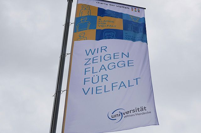 FlaggeFuerVielfalt-1.JPG