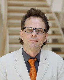 Univ.-Prof Dr Martin W. Schnell (Photo: UW/H) Portrait photo of Univ.-Prof Dr Martin W. Schnell