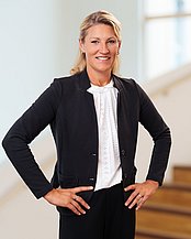 Stefanie Stober (Photo: Volker Wiciok | UW/H) Portrait photo of Stefanie Stober