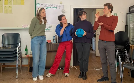 Stufu Slam (Photo: UW/H) Symbolic image of the Stufu course: Democracy in me