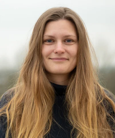 Portraitfoto von Jana Wübbe