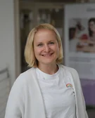 Porträtfoto von Sarah Schwark