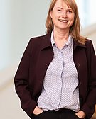 Portrait photo of Dr Beate Stock-Schröer