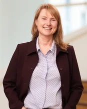 Portrait photo of Dr Beate Stock-Schröer