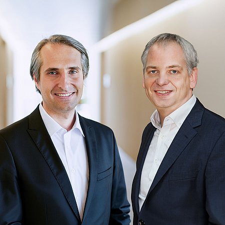 Univ.-Prof. Dr. Hendrik Wilhelm und Univ.-Prof. Dr. Michael Steiner (Foto: UW/H) Portraitfoto der Studiengangverantwortlichen Univ.-Prof. Dr. Hendrik Wilhelm und Univ.-Prof. Dr. Michael Steiner