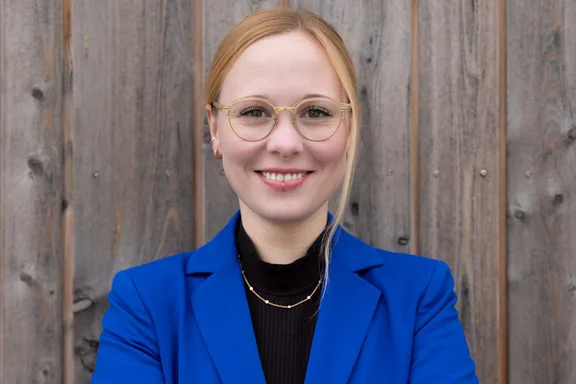 Portraitfoto Laura Fischer 