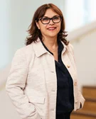 Porträtfoto von Prof. Dr. med. dent. Mozhgan Bizhang