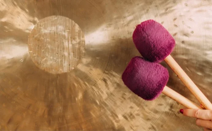 Study by Witten/Herdecke University shows that music therapy for families of children with cancer can strengthen relationships (photo: Canva)