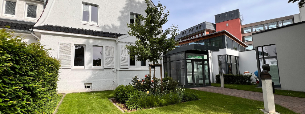 The German Paediatric Pain Centre has been helping chronically ill children for 20 years. (Photo: Vestische Kinder- und Jugendklinik) Photo of the German Paediatric Pain Centre building