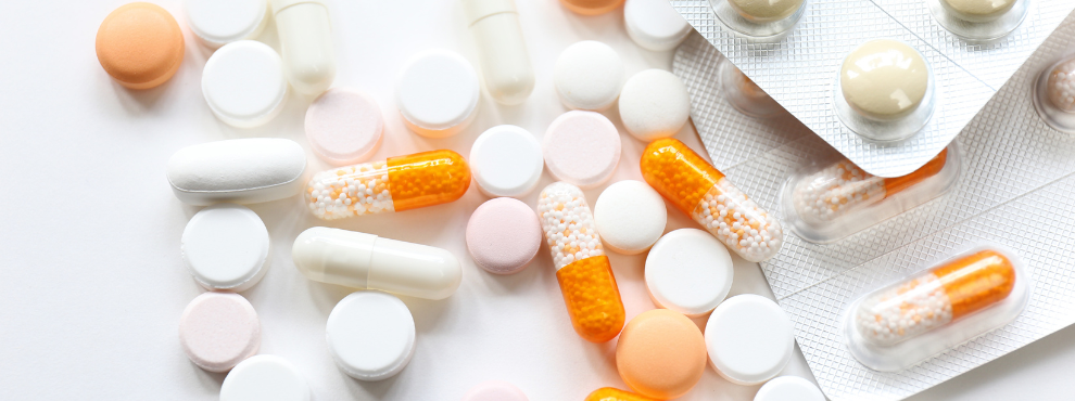 Das PARTNER-Projekt will die Zusammenarbeit zwischen Praxen und Apotheken etablieren, um die Medikationssicherheit zu steigern. (Foto: Canva) Symbolbild Medikamente